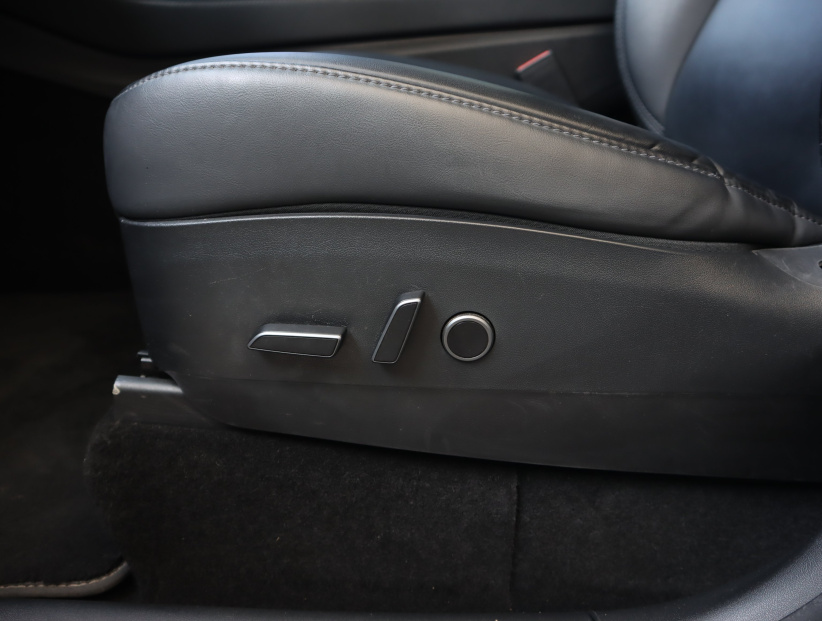Tesla Model Y, 2022