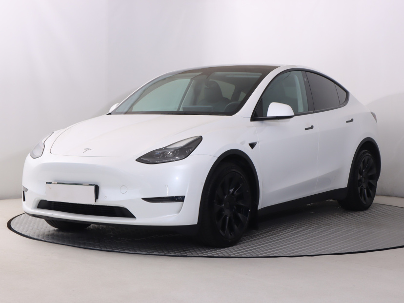 Tesla Model Y, 2022
