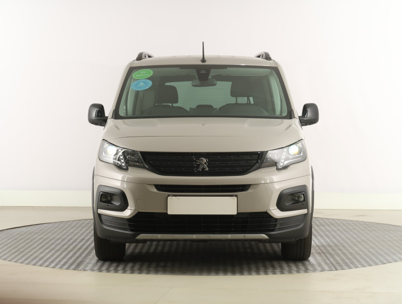 Peugeot e-Rifter, 2021