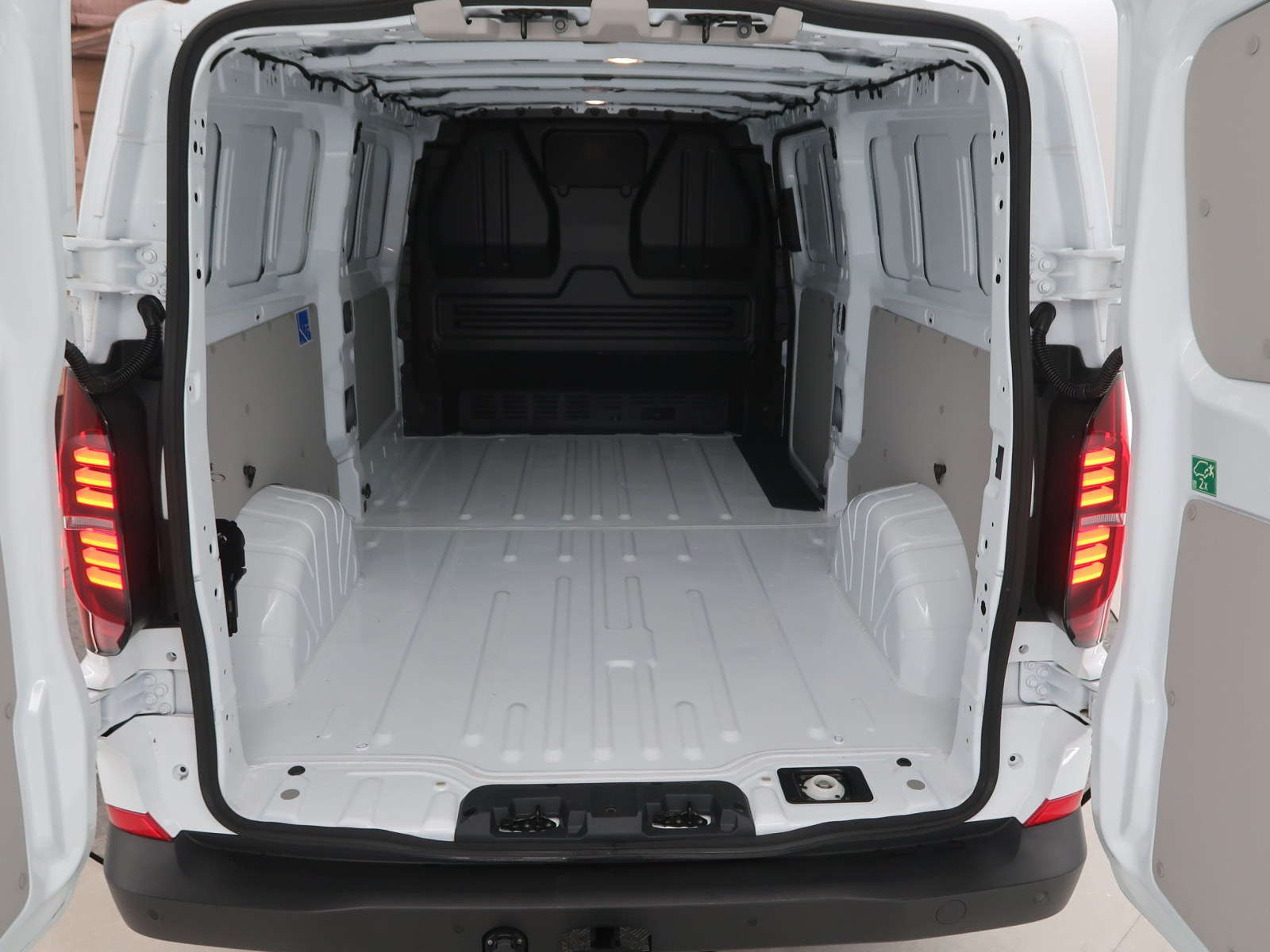 Volkswagen Transporter - 2025