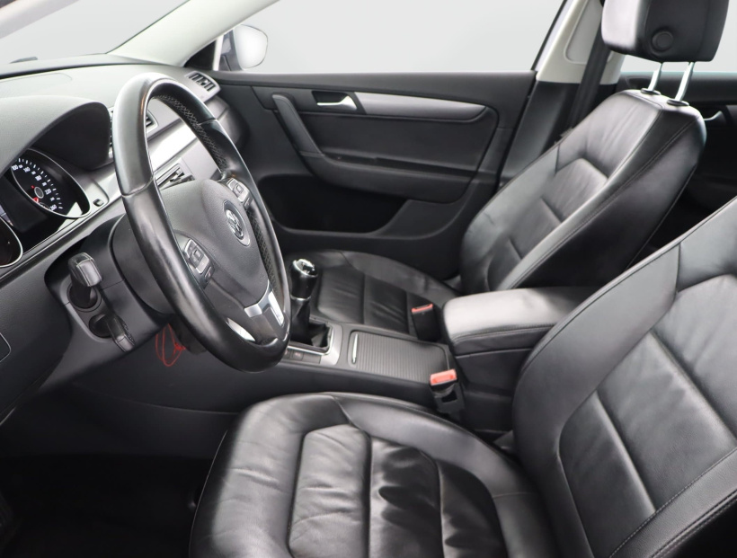 Volkswagen Passat, 2013