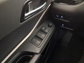 Toyota C-HR - 2023