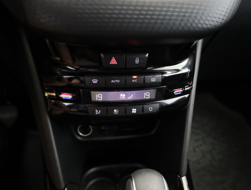 Peugeot 2008, 2016