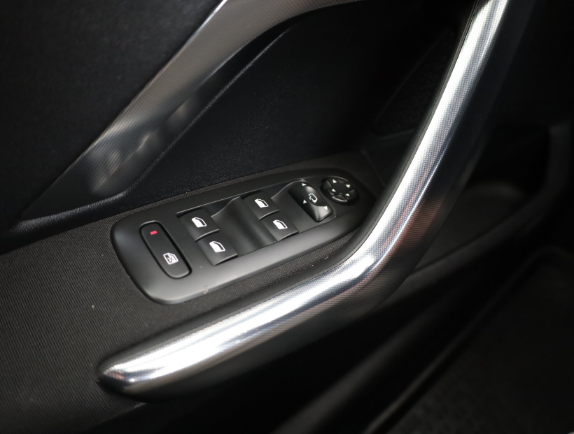 Peugeot 2008, 2016