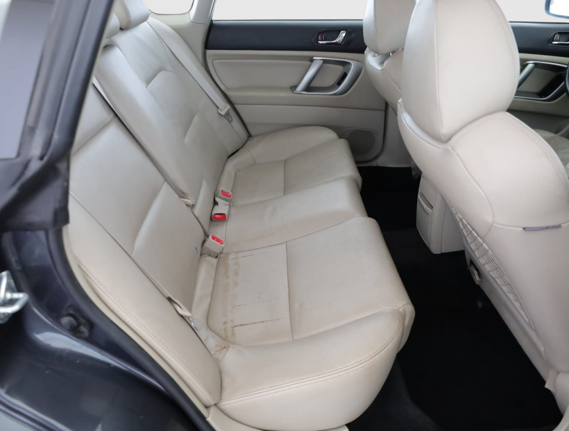 Subaru Legacy, 2010