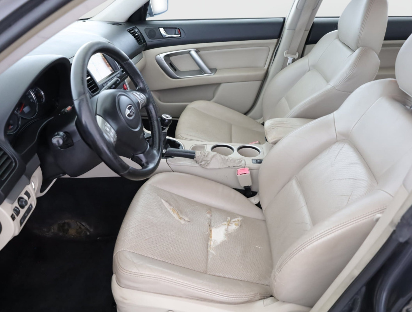 Subaru Legacy, 2010