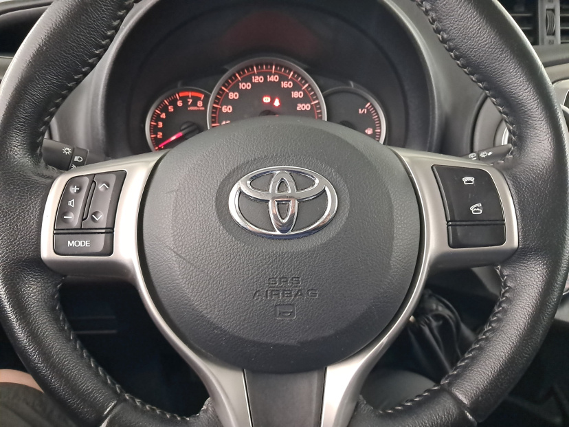 Toyota Yaris, 2012