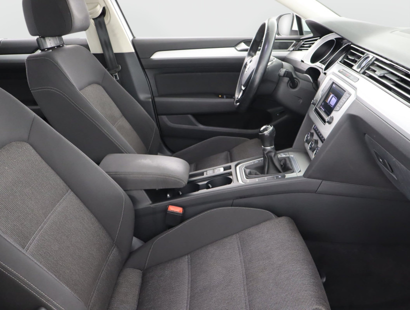 Volkswagen Passat, 2017