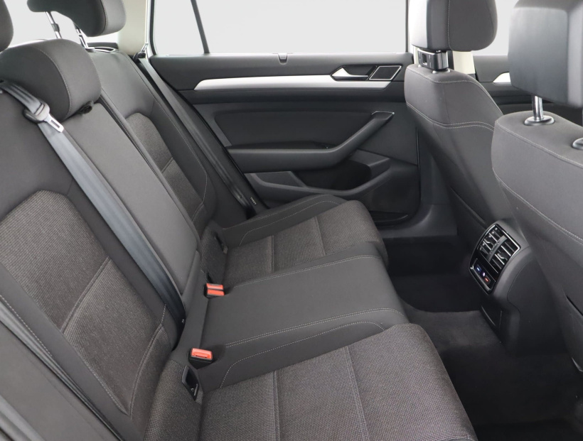 Volkswagen Passat, 2017