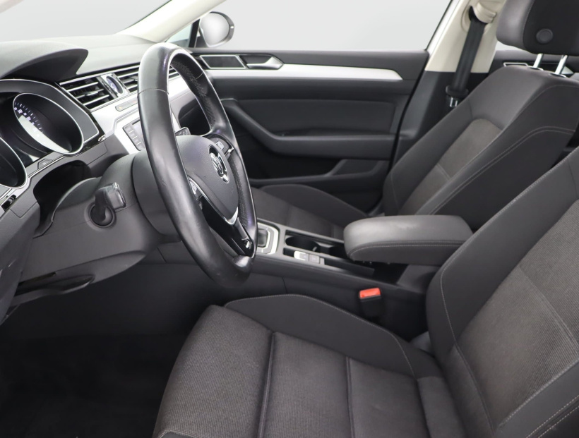 Volkswagen Passat, 2017