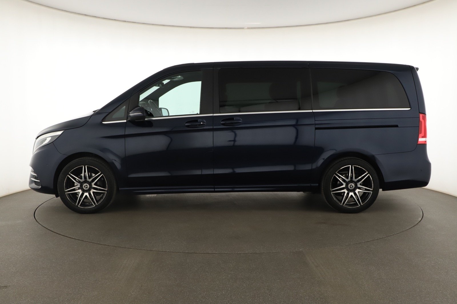Mercedes-Benz V - 2020