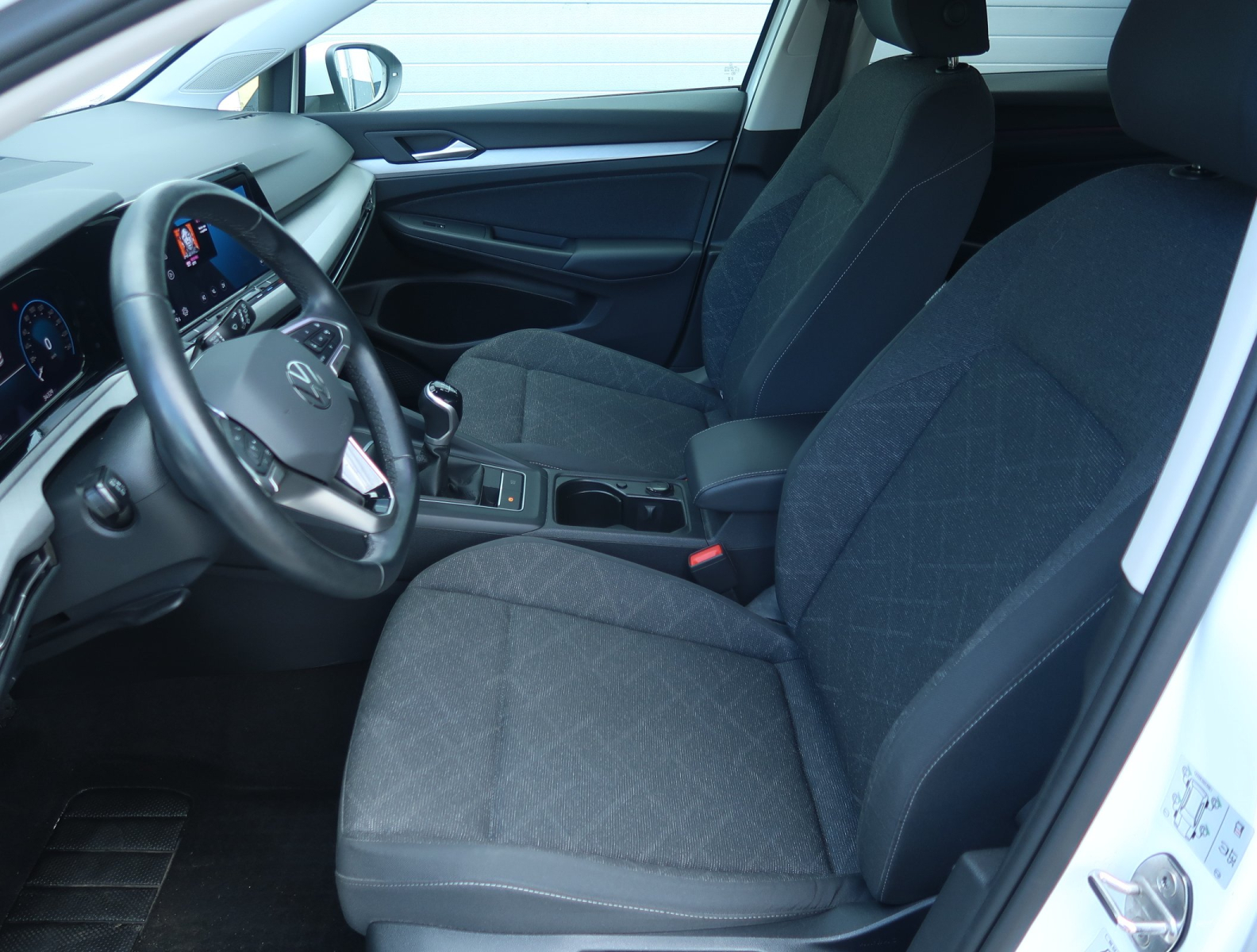 Volkswagen Golf - 2023