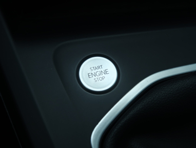 Volkswagen Golf - 2023