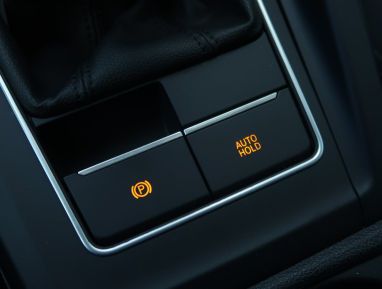 Volkswagen Golf - 2023