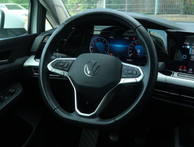 Volkswagen Golf - 2023