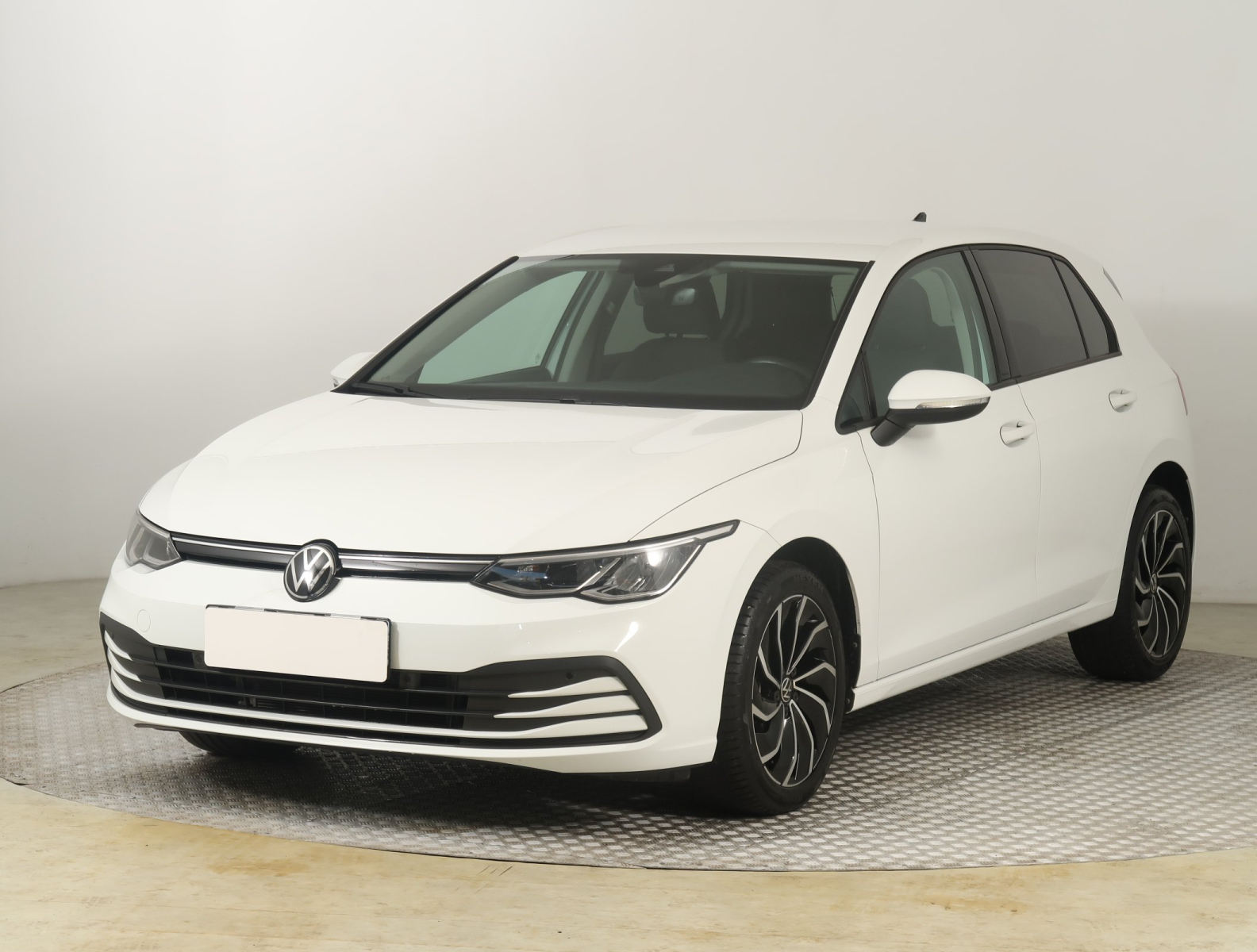 Volkswagen Golf - 2023