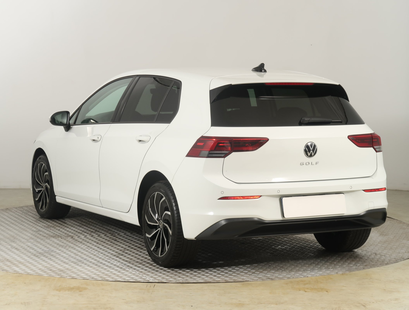 Volkswagen Golf - 2023