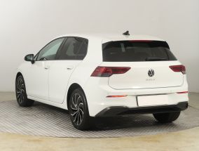 Volkswagen Golf - 2023