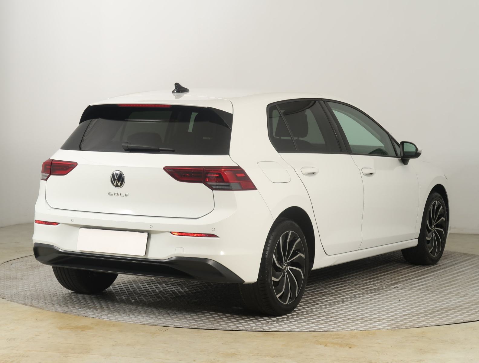 Volkswagen Golf - 2023