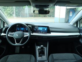 Volkswagen Golf - 2023