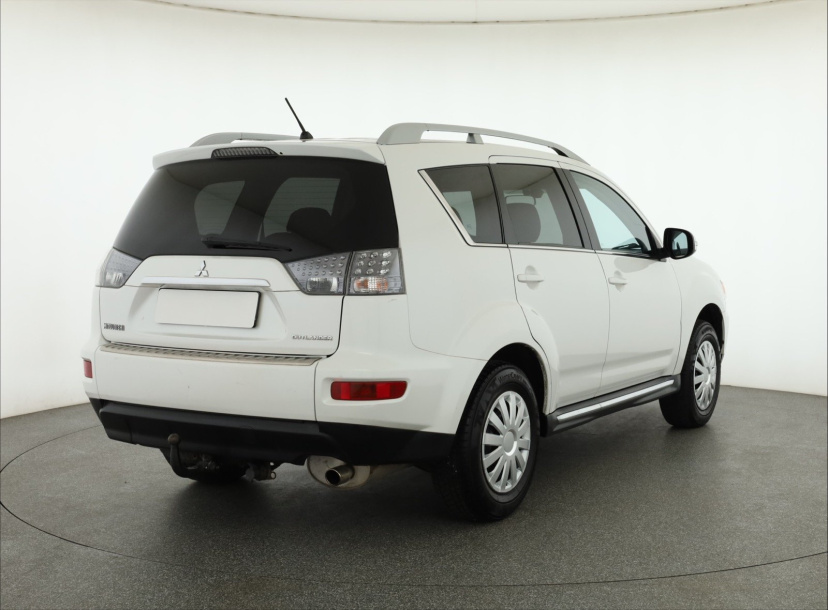 Mitsubishi Outlander, 2010