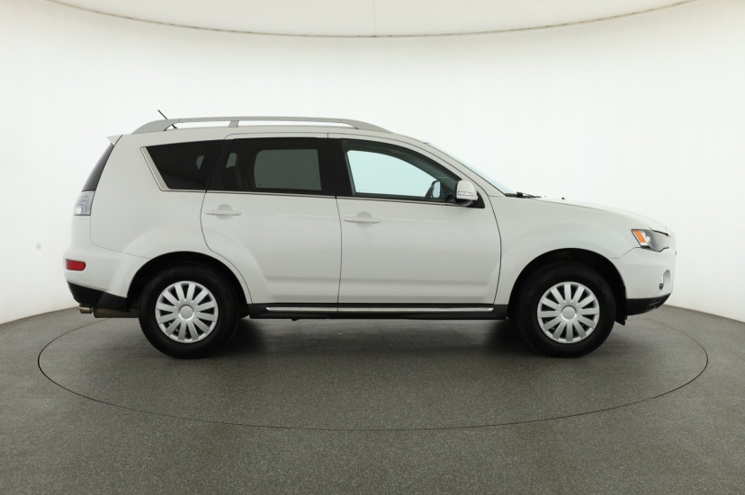 Mitsubishi Outlander, 2010