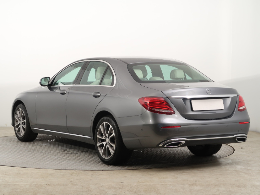 Mercedes-Benz E, 2016