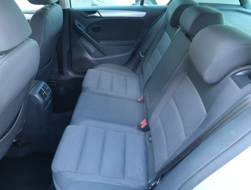 Volkswagen Golf, 2011