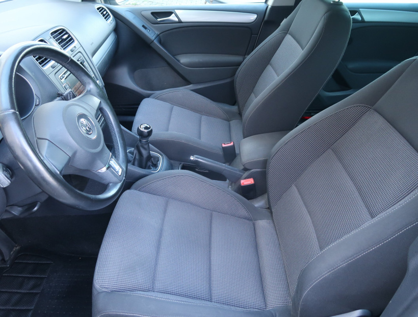 Volkswagen Golf, 2011