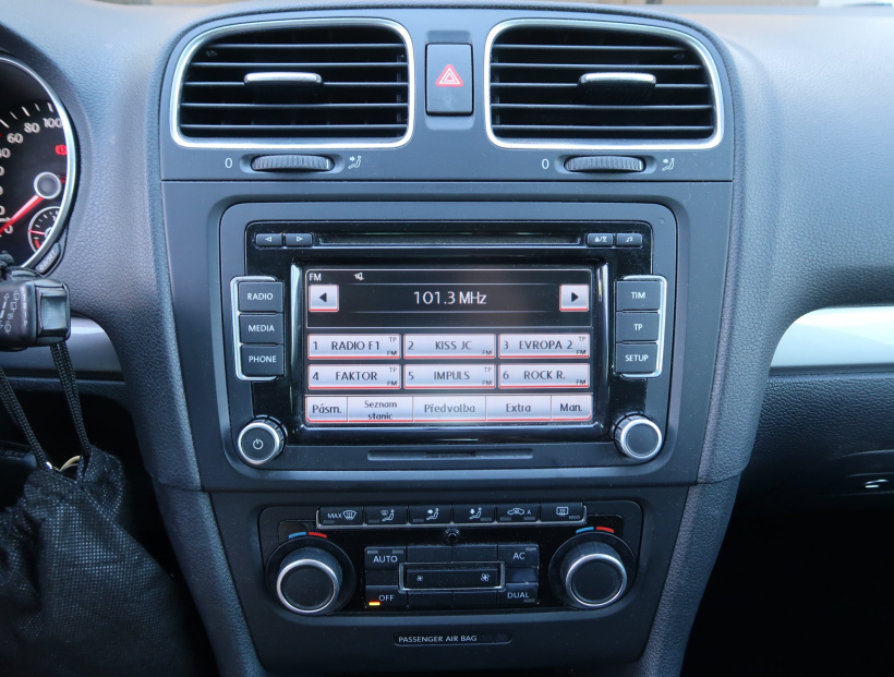 Volkswagen Golf, 2011