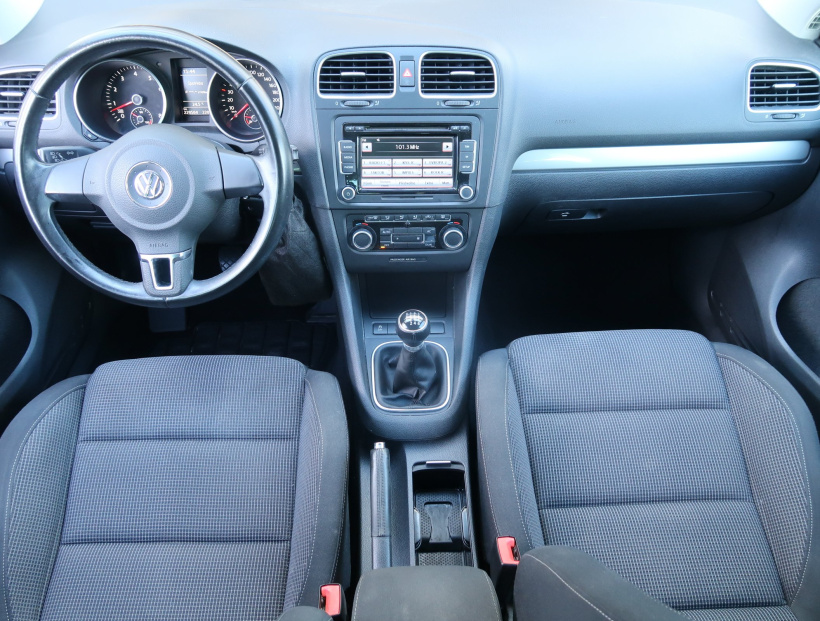 Volkswagen Golf, 2011