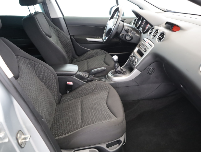 Peugeot 308, 2010