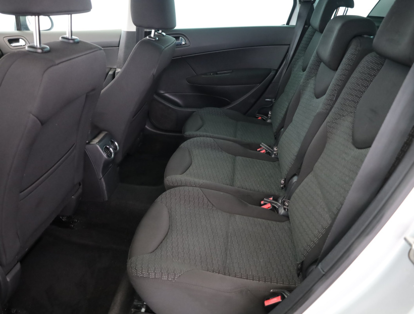 Peugeot 308, 2010