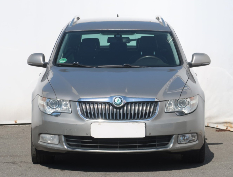 Škoda Superb, 2012