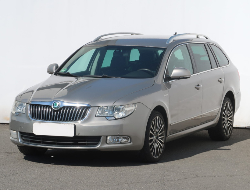 Škoda Superb, 2012