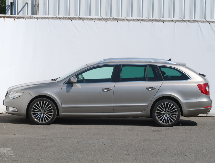 Škoda Superb, 2012