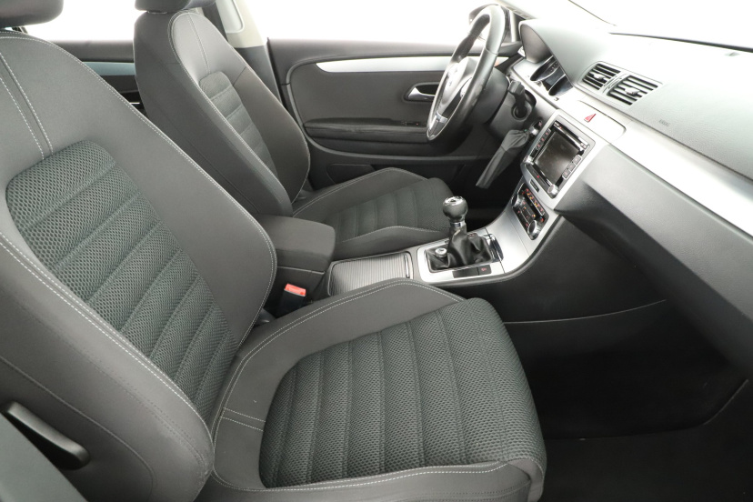 Volkswagen Passat CC, 2009
