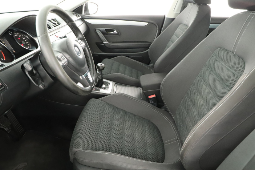 Volkswagen Passat CC, 2009