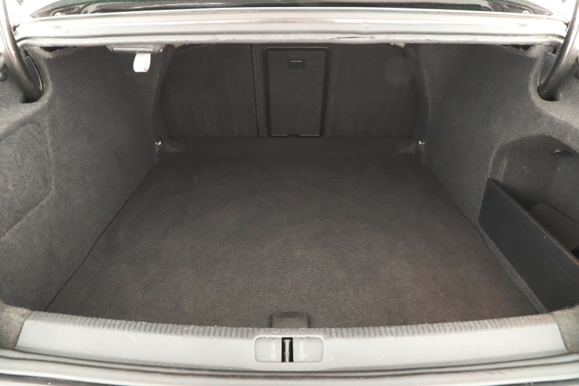 Volkswagen Passat CC, 2009
