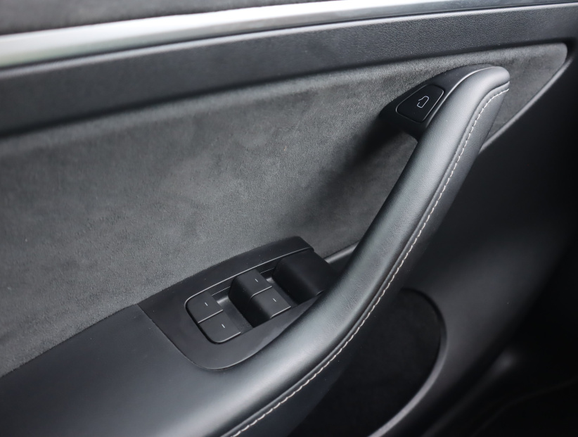 Tesla Model Y, 2022