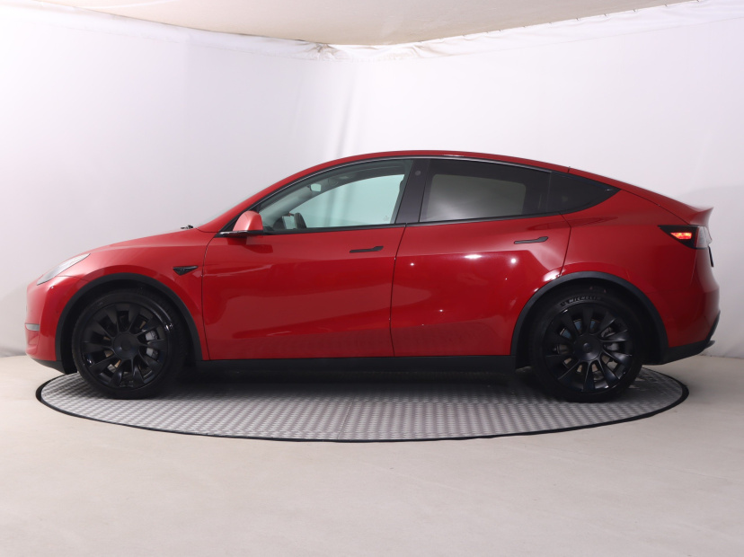 Tesla Model Y, 2022