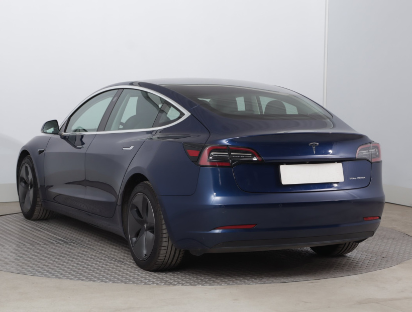 Tesla Model 3, 2019