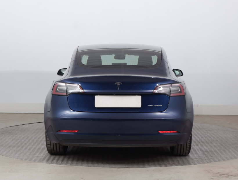 Tesla Model 3, 2019