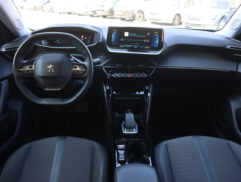 Peugeot e-2008, 2021