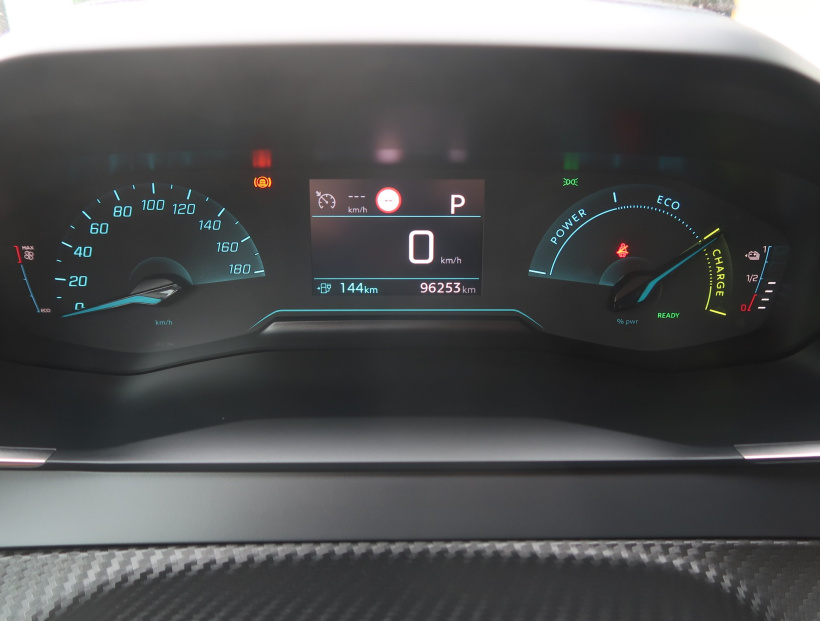 Peugeot e-208, 2022