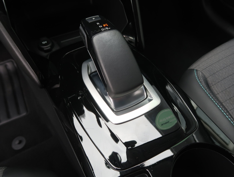 Peugeot e-208, 2022
