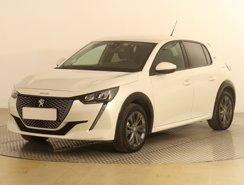 Peugeot e-208, 2022