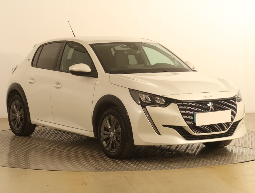 Peugeot e-208, 2022