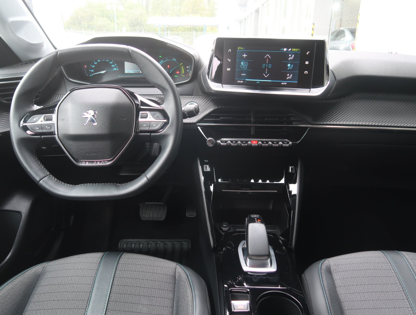 Peugeot e-208, 2022