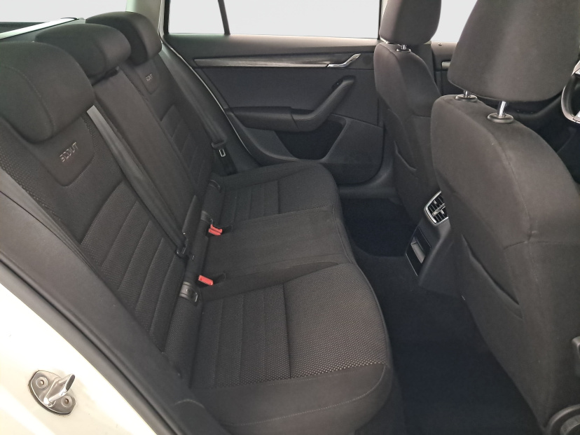 Škoda Octavia Scout, 2015